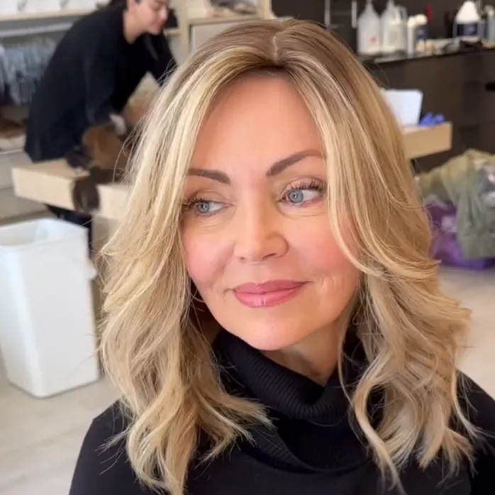 👱‍♀️Flawless Long-Layered Hair Topper for Women - Natural Volume, Ultra-Thin Base, Instant Chic, Youthful Look